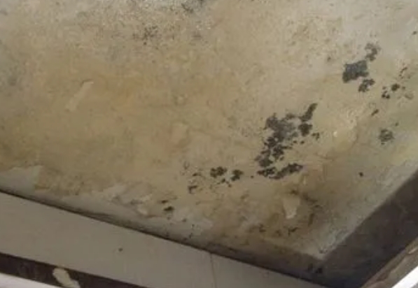 双阳阳台漏水维修公司分享下双阳卫生间渗水维修需要注意哪些问题。